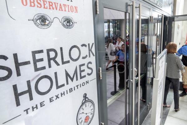 Exposición sobre Sherlock Holmes desafía a visitantes a resolver un crimen