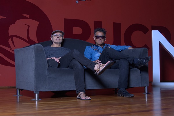 “Voces del Acustirock: Desenchufados” — Wicho García y Pelo Madueño, una noche única de rock y emociones