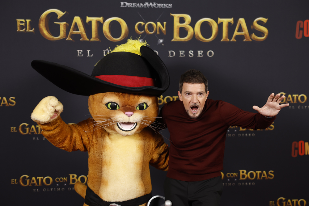 El Gato con Botas se humaniza con la voz en español de Antonio Banderas