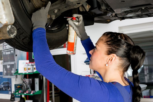 ¿Por qué el sector automotriz necesita más mujeres?
