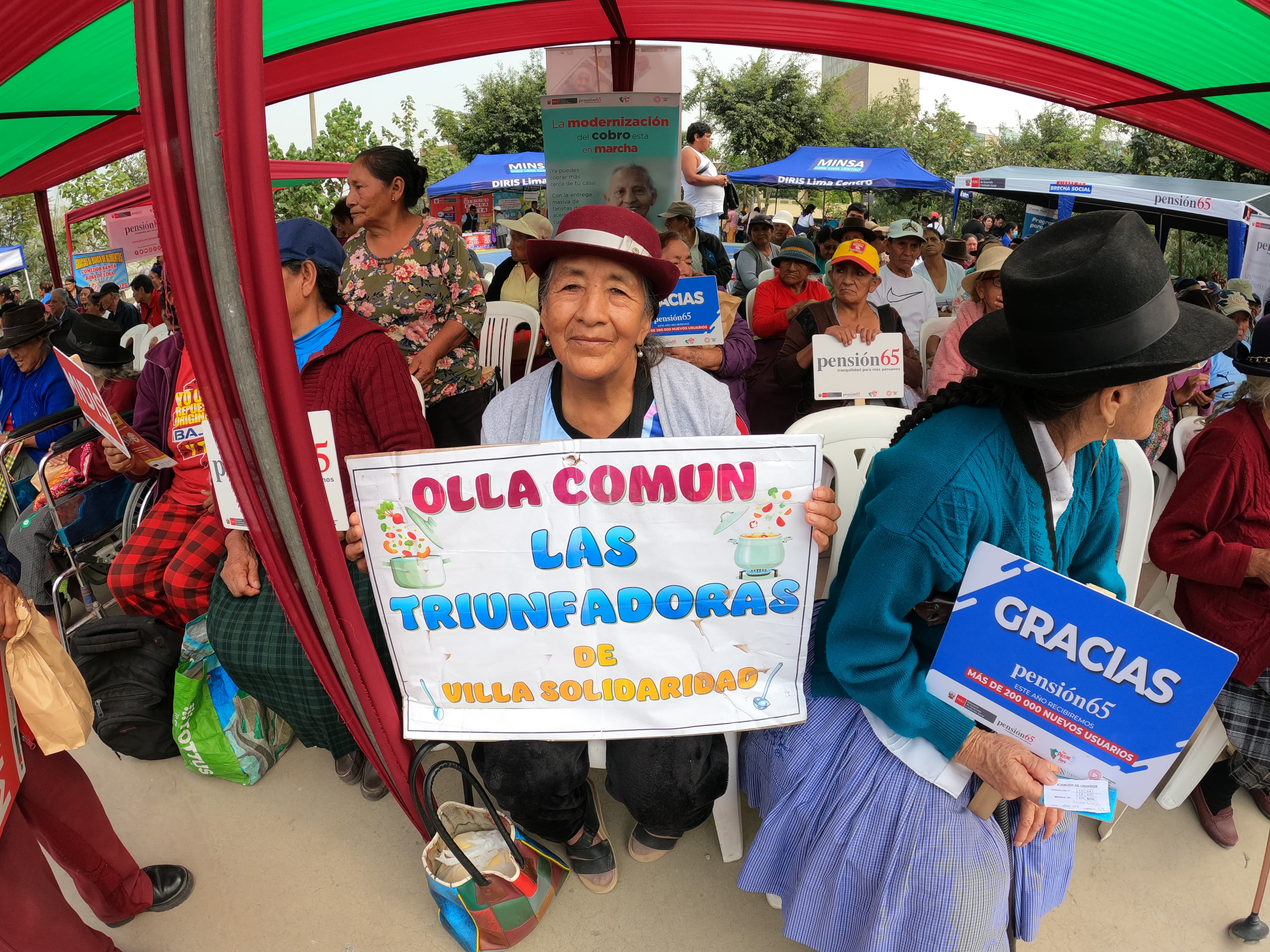 Día de la Madre: doña Ubalda sorprende a sus 73 años al convertirse en el “motor” de olla común en SJL