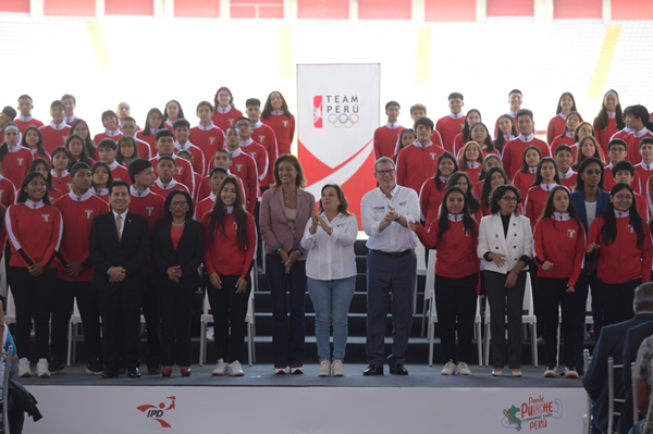 Gobierno reconoce a 100 medallistas que sobresalieron en los Juegos Bolivarianos de la Juventud 2024
