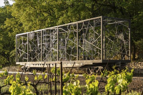 Bob Dylan instala en un viñedo su primera escultura permanente en Francia