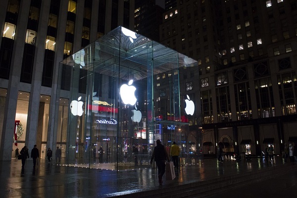 Apple se disculpa por el 