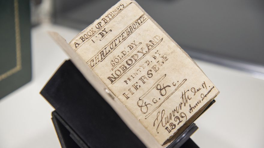 Un diminuto poemario de Charlotte Brontë epata a bibliófilos en Nueva York