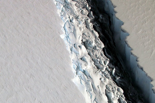 El iceberg gigante que se desprendió de la Antártida en 2017 podría revelar una 