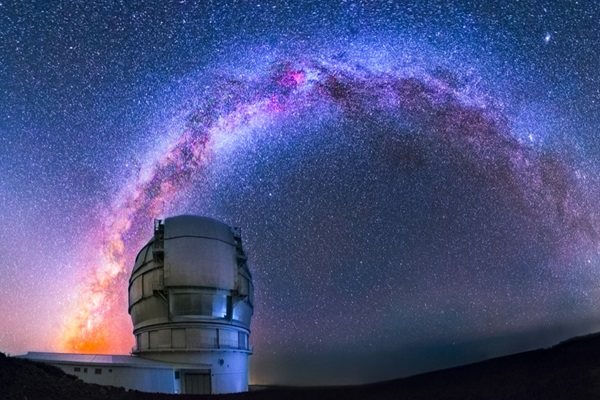 El telescopio Webb observa el crecimiento de una galaxia del universo primitivo