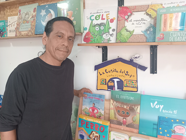 Ángel Álvarez Castillo: Soy librero de profesión