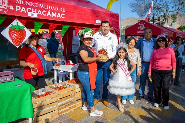 Festival de la Fresa en Pachacámac Pueblo fue todo un éxito en su 36 edición
